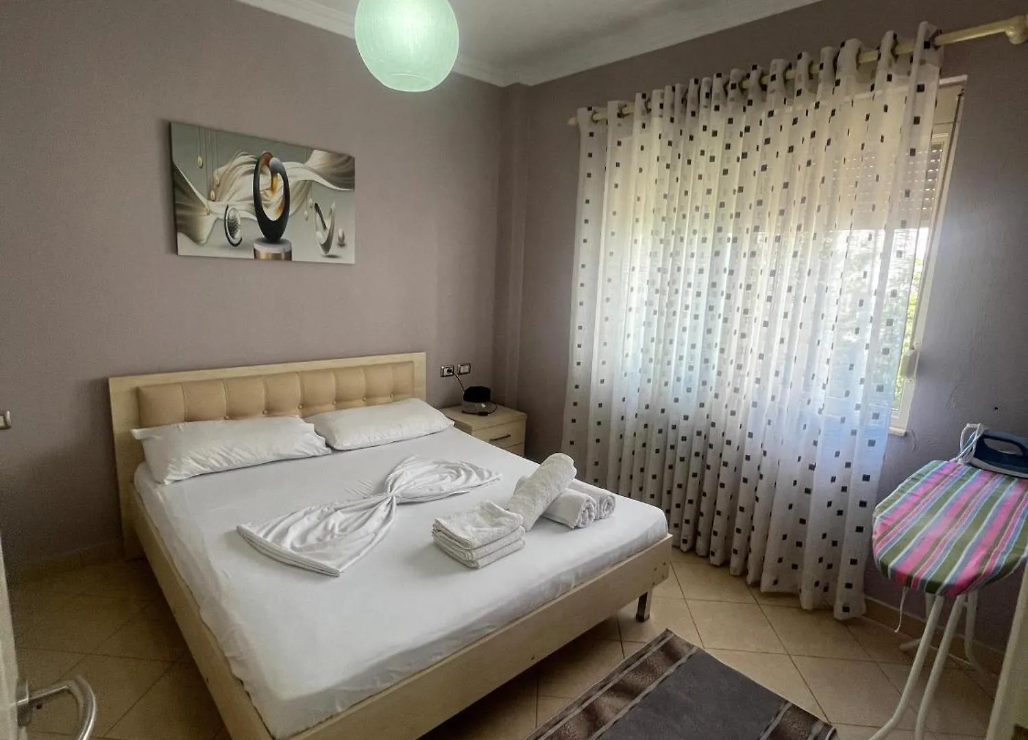 Flower Apartment Golem אלבניה